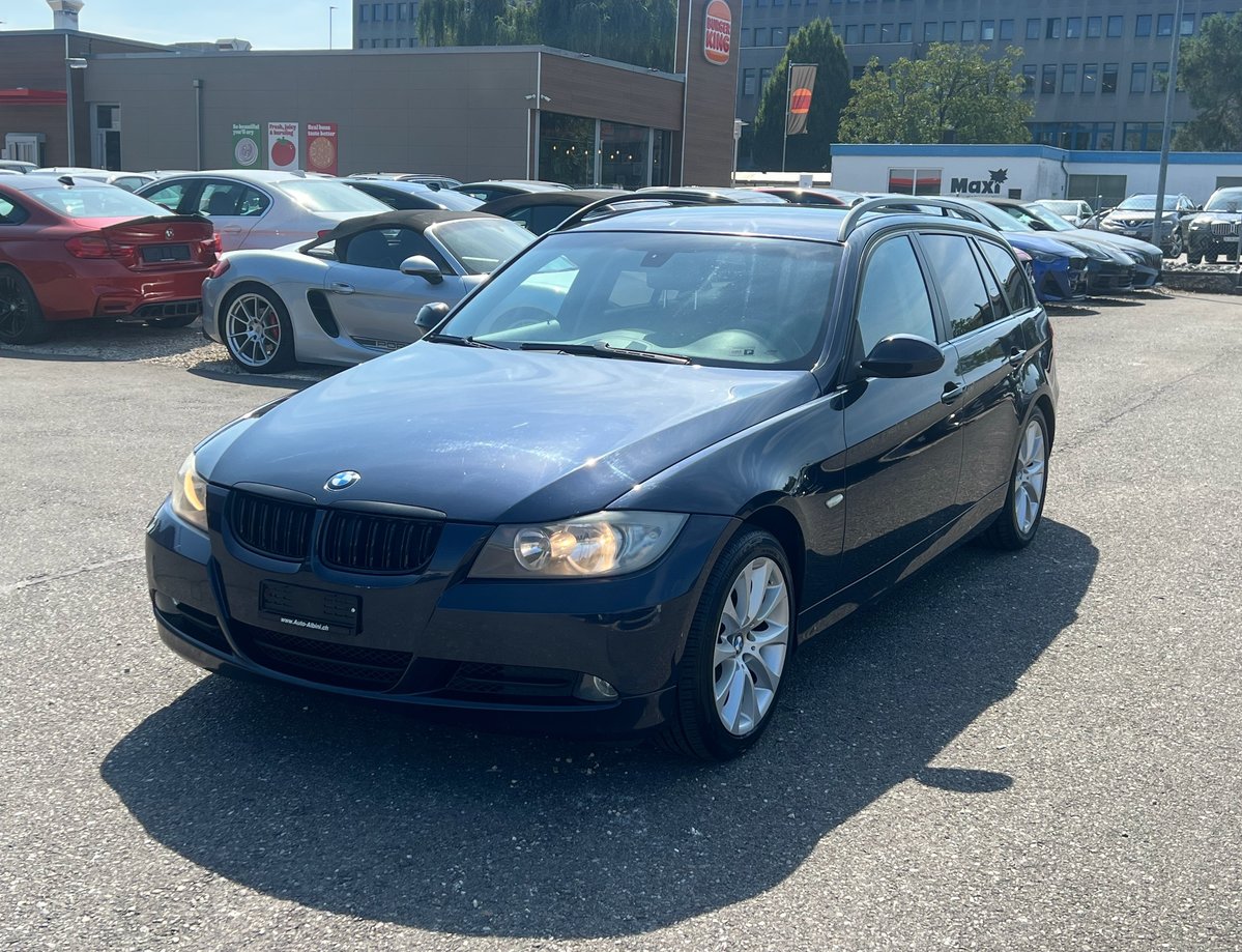 BMW 320i Touring
