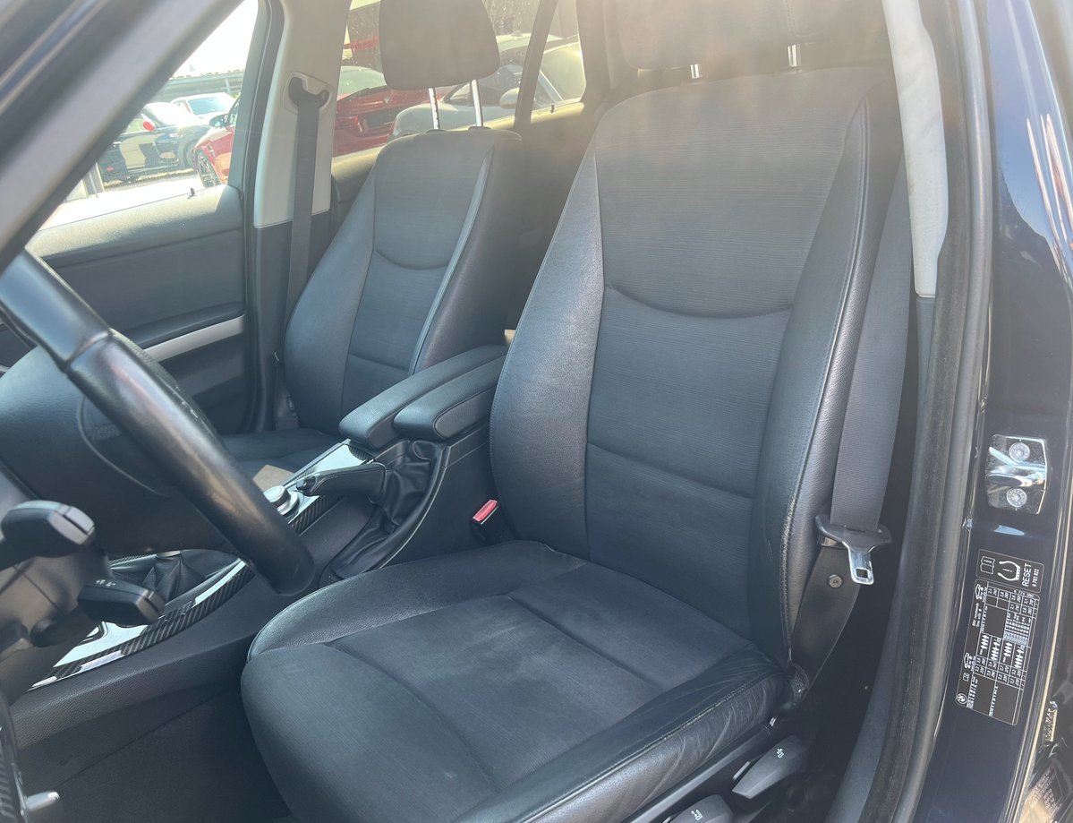 BMW 320i Touring, Benzin, Occasion / Gebraucht, Handschaltung - 6