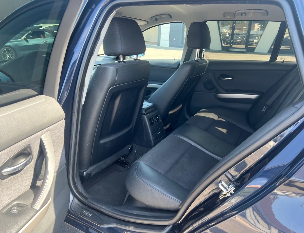 BMW 320i Touring, Benzin, Occasion / Gebraucht, Handschaltung - 7