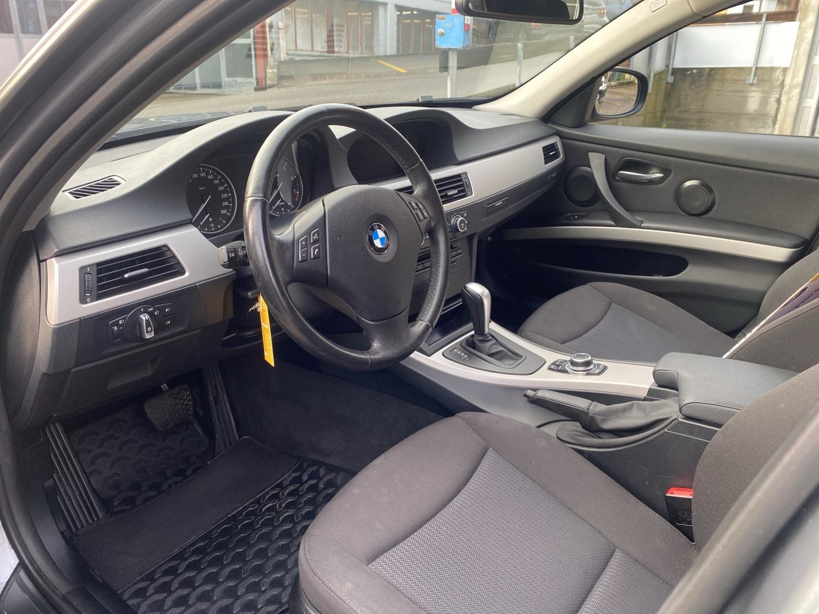 BMW 320i Access Touring, Benzin, Occasion / Gebraucht, Automat - 6