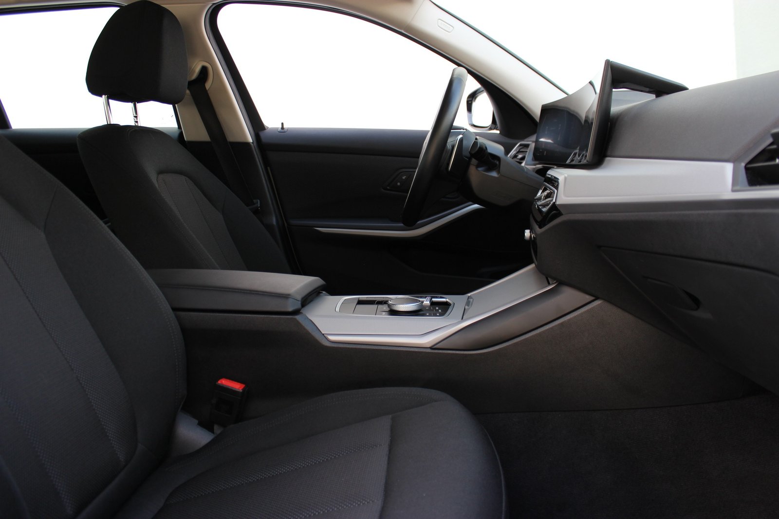 BMW 320d 48V Touring *ANHÄNGERKUPPLUNG*, Mild-Hybrid Diesel/Elektro, Occasion / Gebraucht, Automat - 4