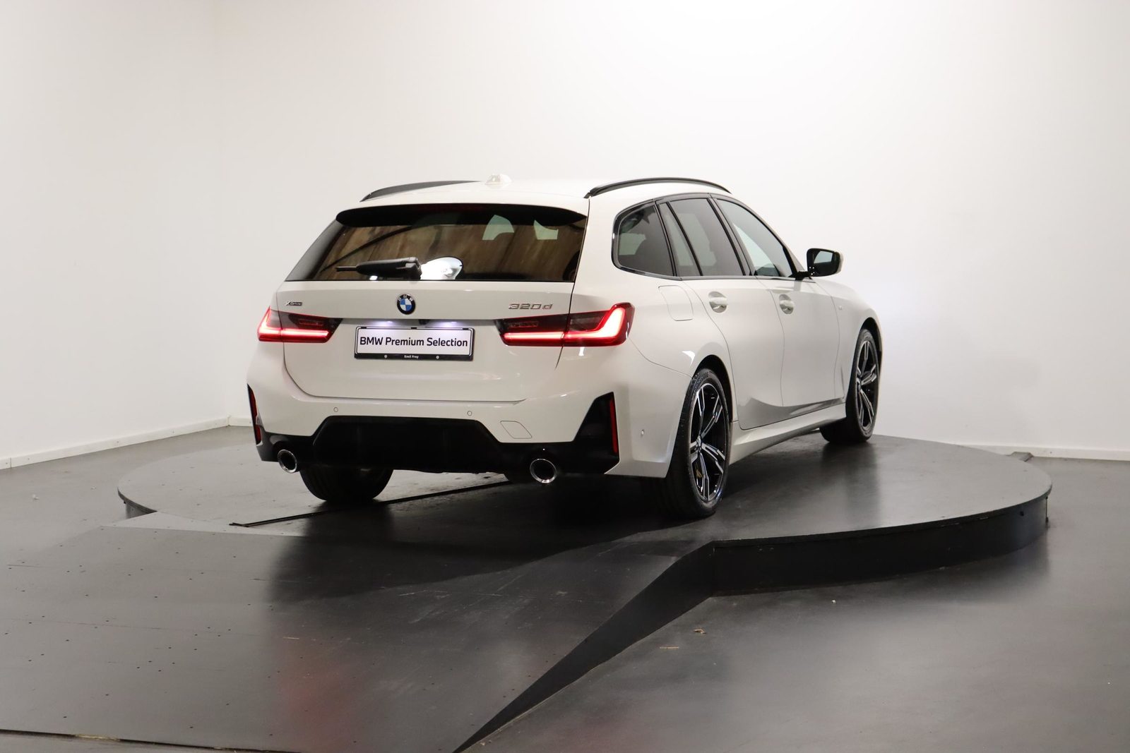 BMW 320d xDrive SAG Touring, Hybride Léger Diesel/Électricité, Occasion / Utilisé, Automatique - 4