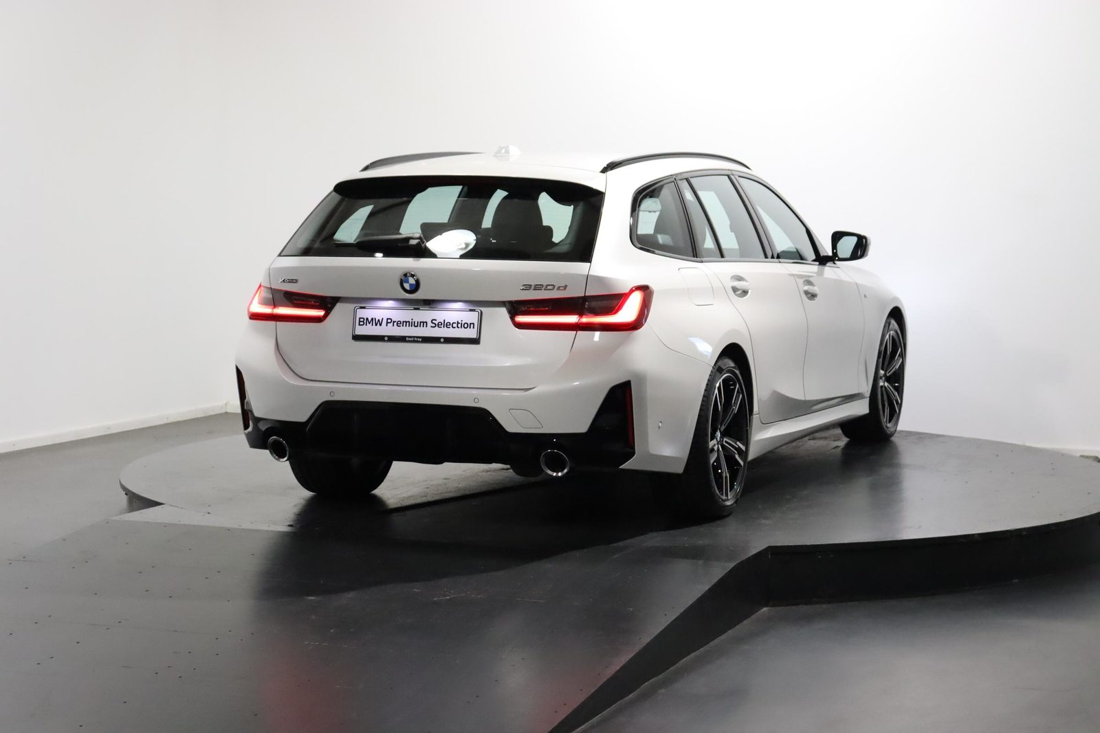 BMW 320d xDrive Touring, Mild-Hybrid Diesel/Electric, Second hand / Used, Automatic - 4