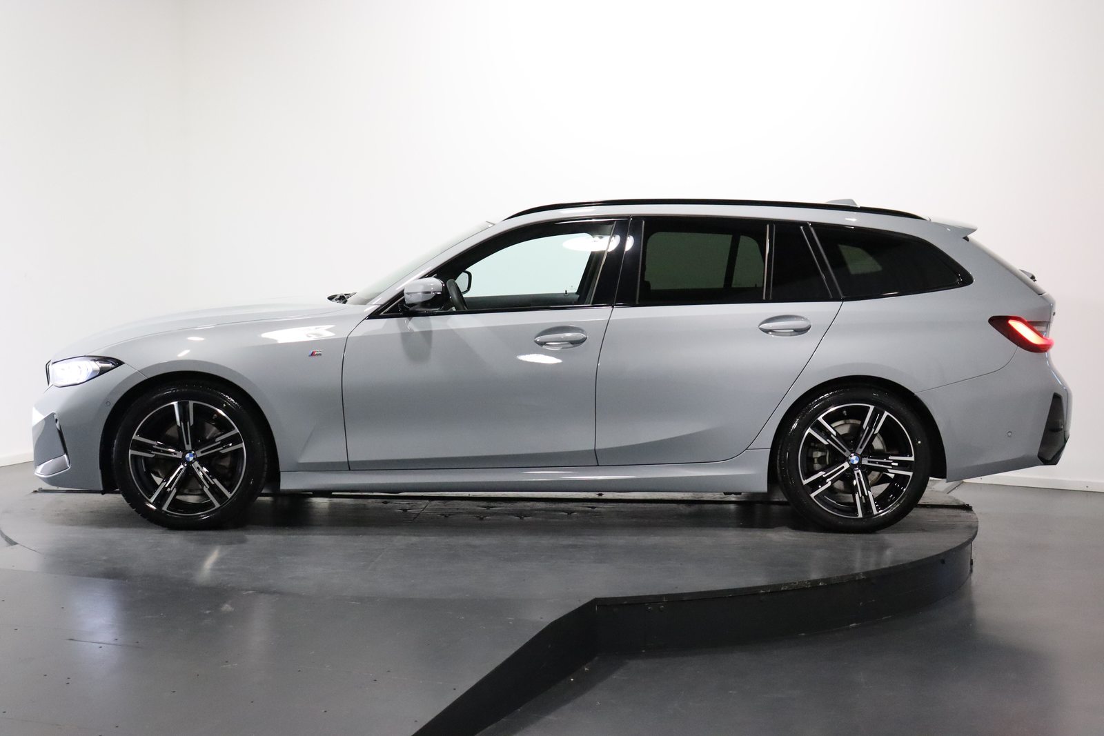 BMW 320d xDrive SAG Touring, Hybride Leggero Diesel/Elettrica, Occasioni / Usate, Automatico - 2