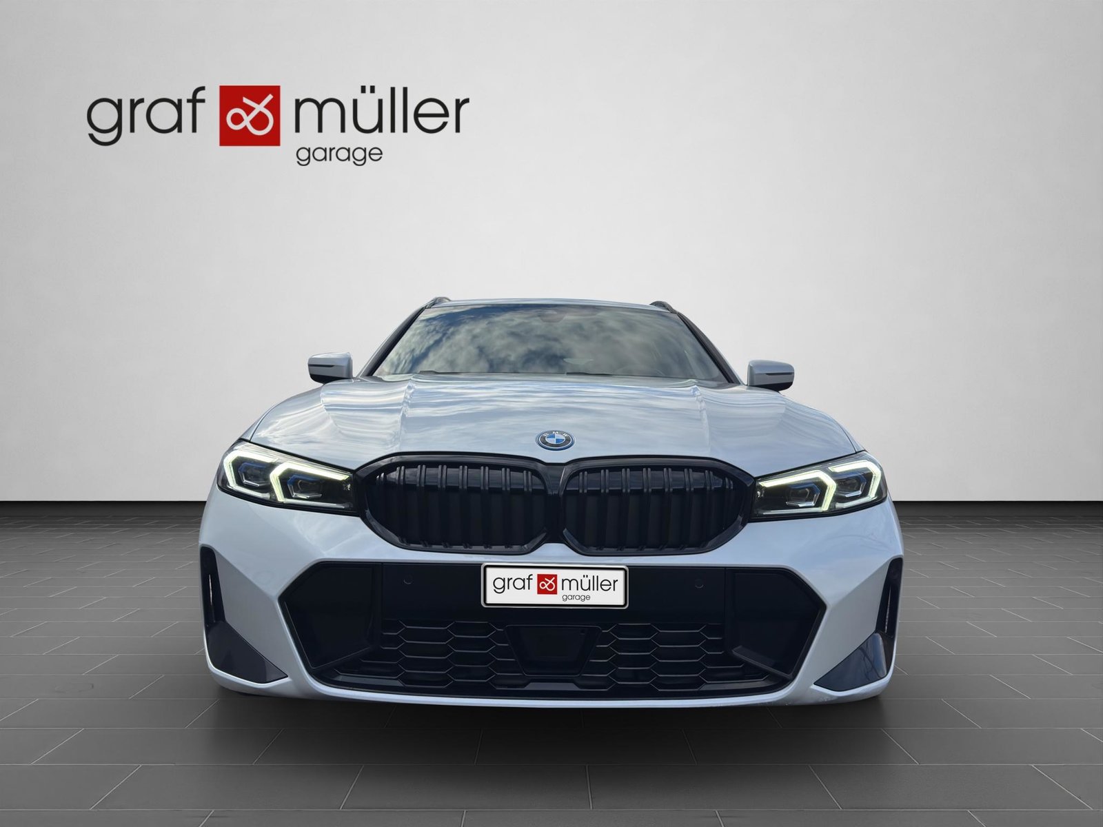 BMW 320e M-Sport Touring, Plug-in-Hybrid Petrol/Electric, Second hand / Used, Automatic - 3