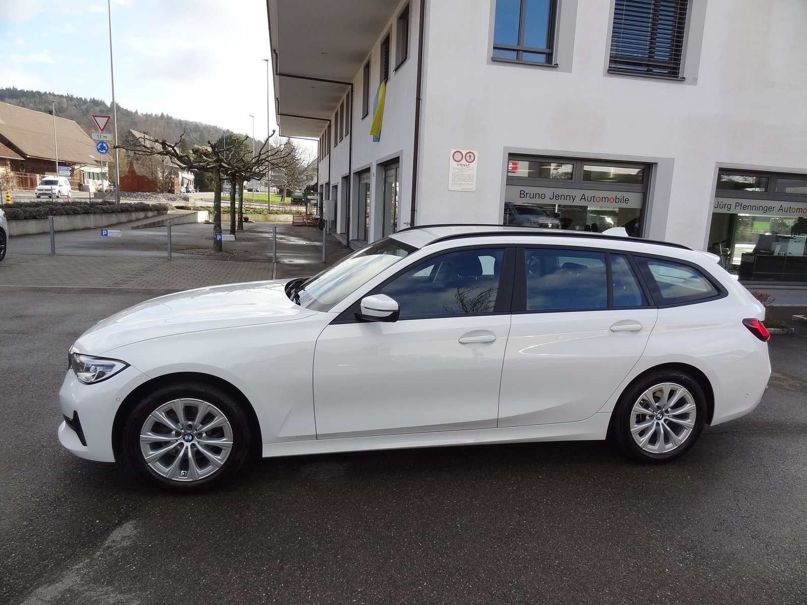 BMW 320d 48V Touring Steptronic, Mild-Hybrid Diesel/Electric, Second hand / Used, Automatic - 2