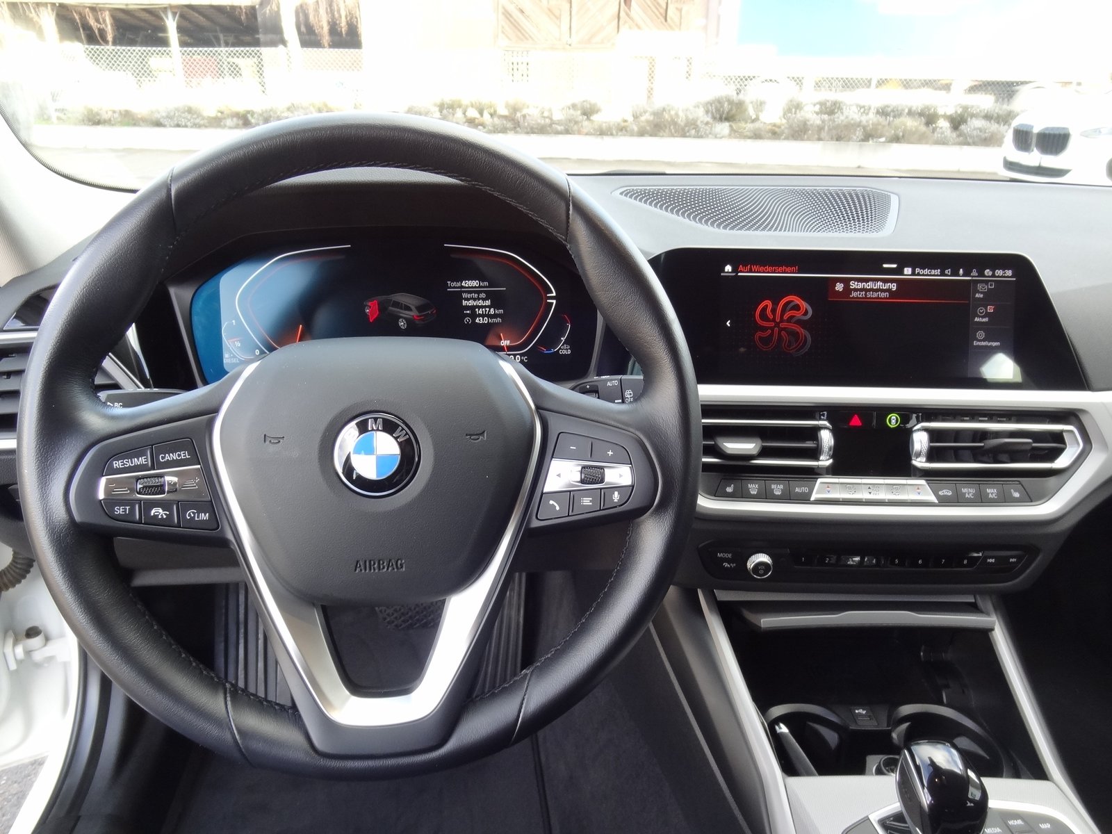 BMW 320d 48V Touring Steptronic, Mild-Hybrid Diesel/Electric, Second hand / Used, Automatic - 6