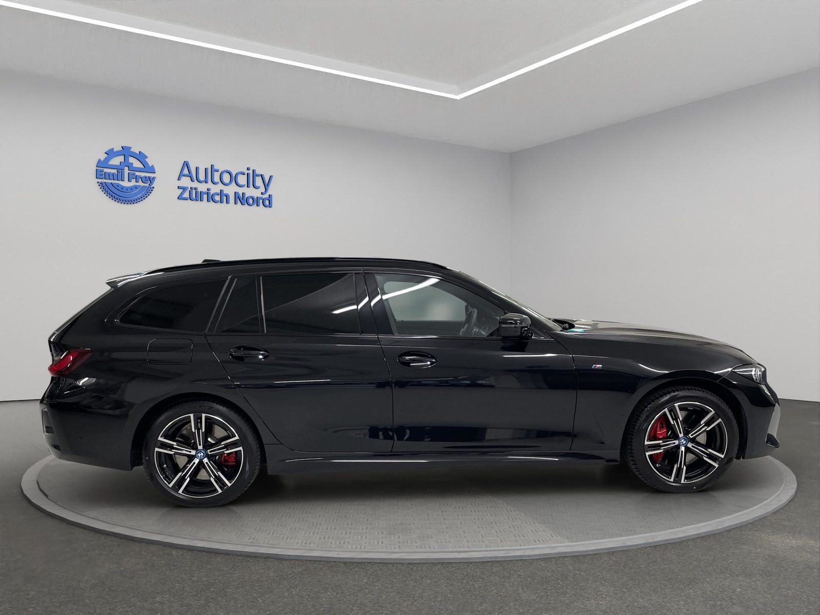 BMW 320e xDrive Touring, Hybride Rechargeable Essence/Électricité, Occasion / Utilisé, Automatique - 6