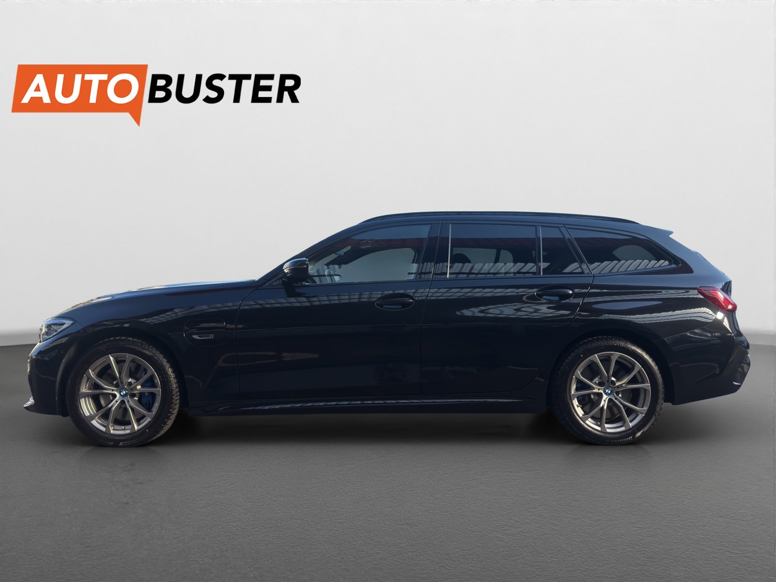 BMW 320e Touring M Sport Steptronic, Plug-in-Hybrid Benzin/Elektro, Occasion / Gebraucht, Automatik - 2