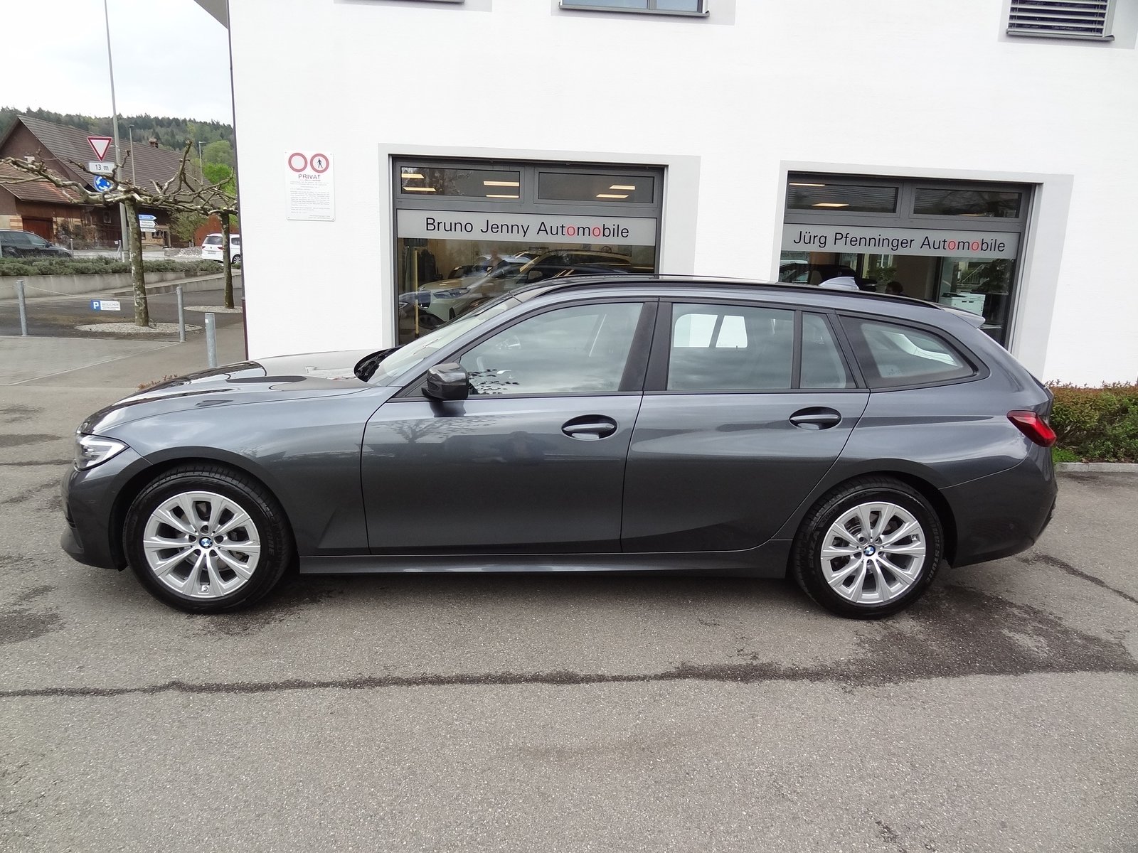 BMW 320d 48V Touring Steptronic, Mild-Hybrid Diesel/Elektro, Occasion / Gebraucht, Automatik - 2