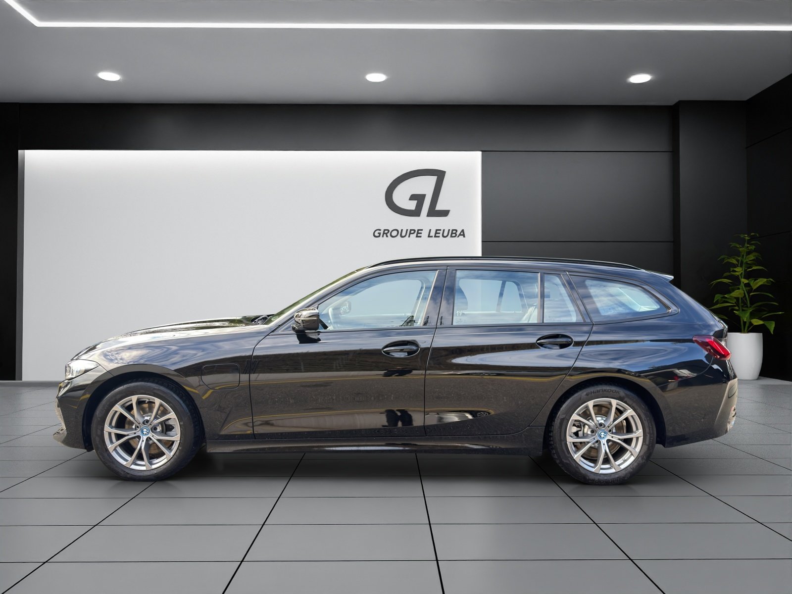 BMW 320e Touring, Hybride Rechargeable Essence/Électricité, Occasion / Utilisé, Automatique - 3