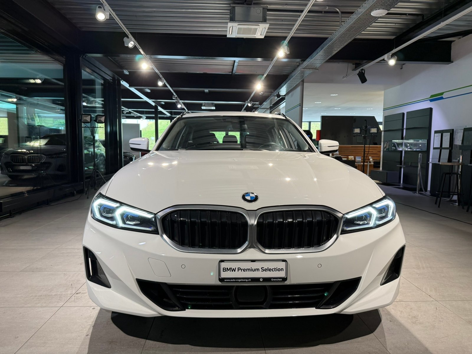 BMW 320d 48V Touring Steptronic, Mild-Hybrid Diesel/Electric, Second hand / Used, Automatic - 2