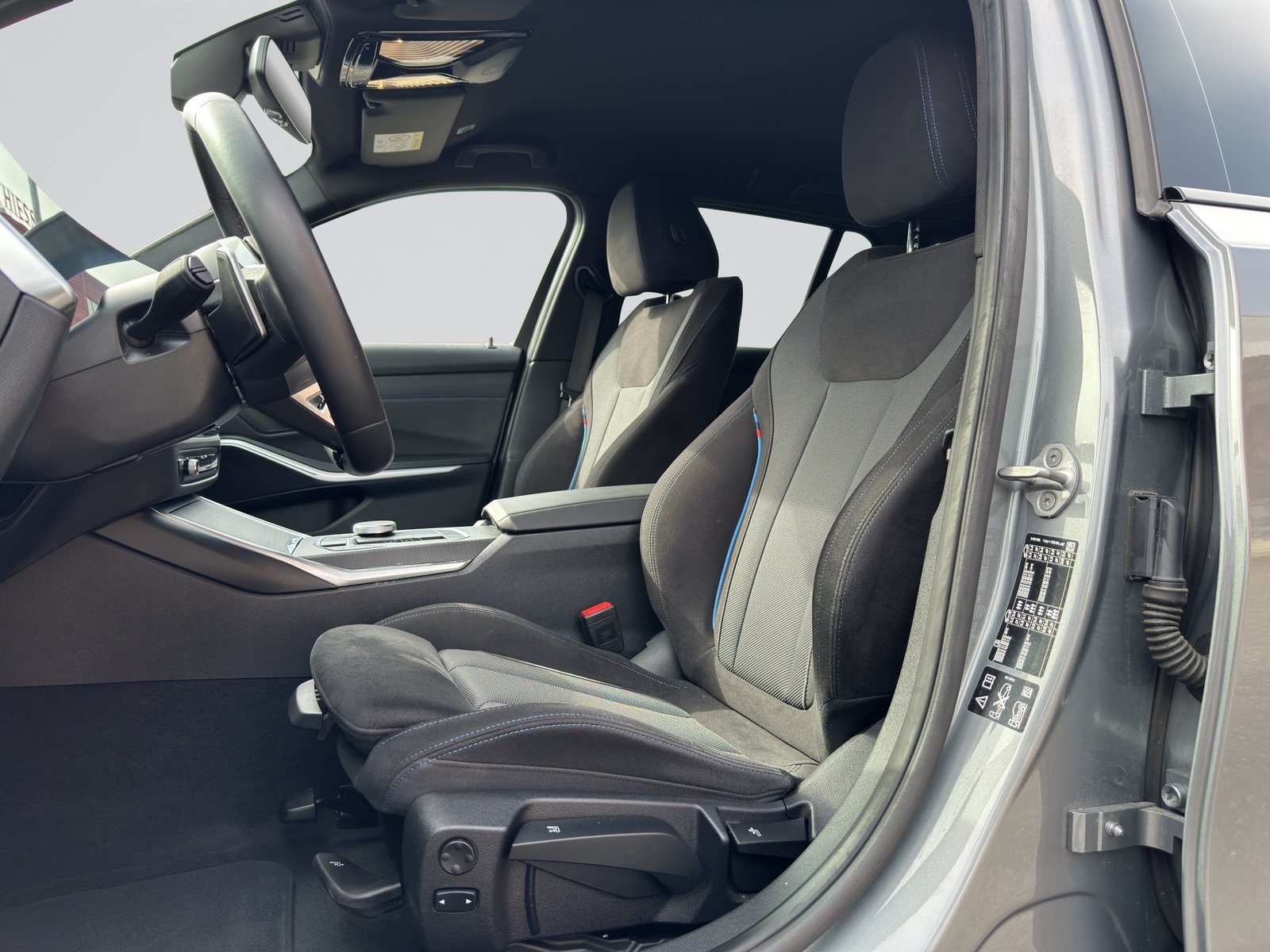 BMW 320d 48V Touring M Sport Steptronic, Hybride Léger Diesel/Électricité, Occasion / Utilisé, Automatique - 6