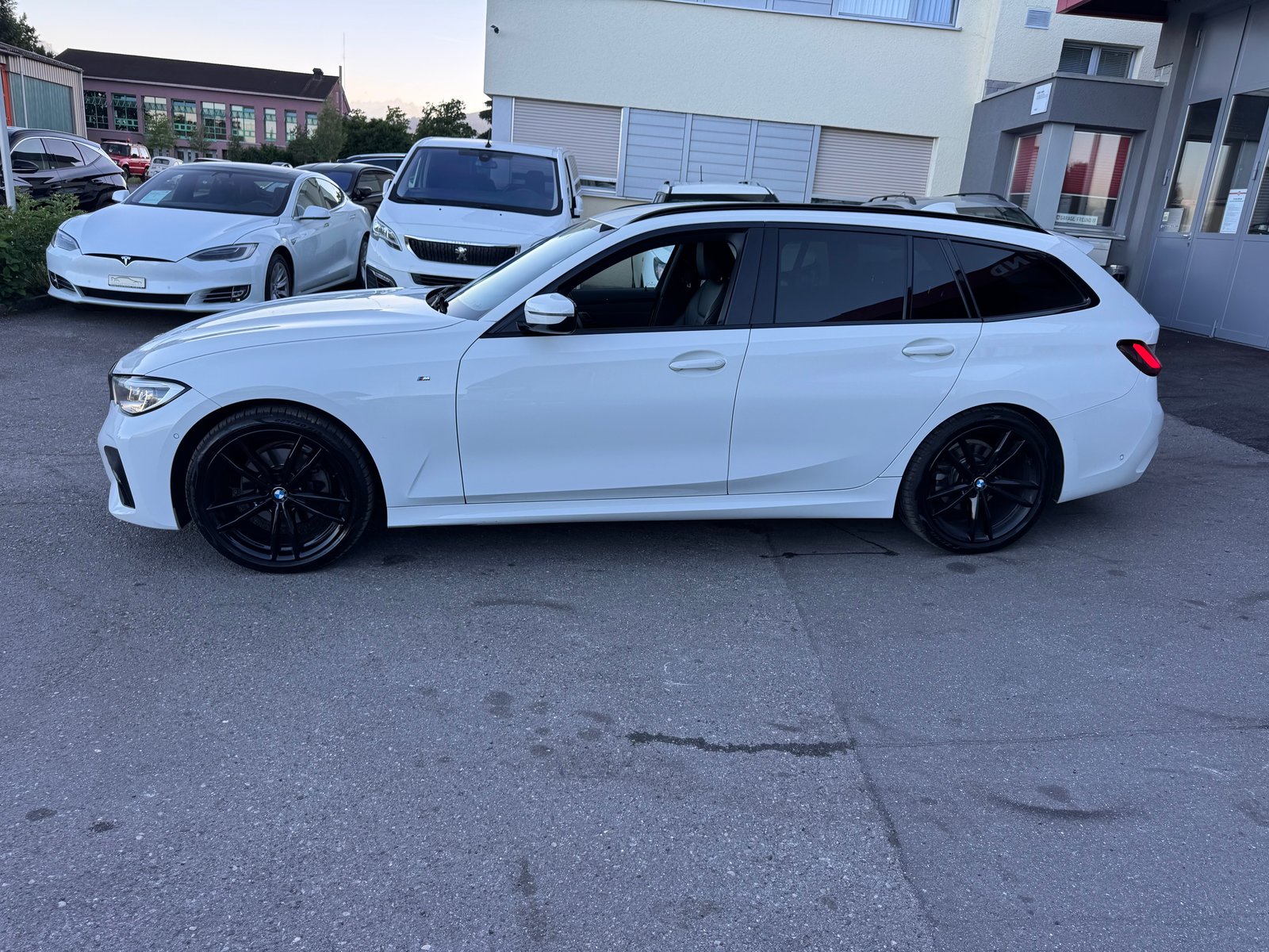 BMW 320d 48V Touring M Sport Steptronic, Mild-Hybrid Diesel/Elektro, Occasion / Gebraucht, Automatik - 7