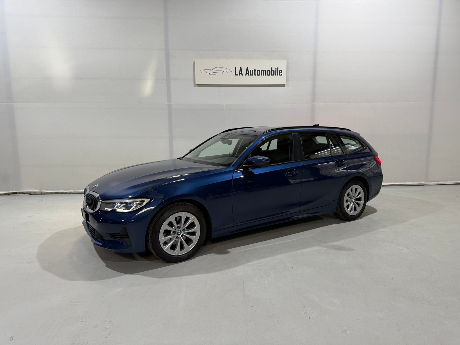 BMW 320d 48V Touring Steptronic, Mild-Hybrid Diesel/Electric, Second hand / Used, Automatic - 2