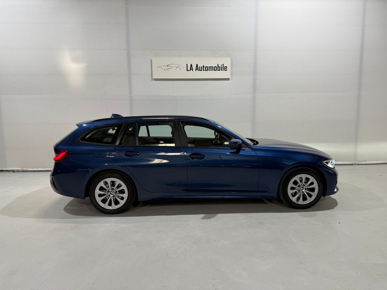 BMW 320d 48V Touring Steptronic, Mild-Hybrid Diesel/Electric, Second hand / Used, Automatic - 7