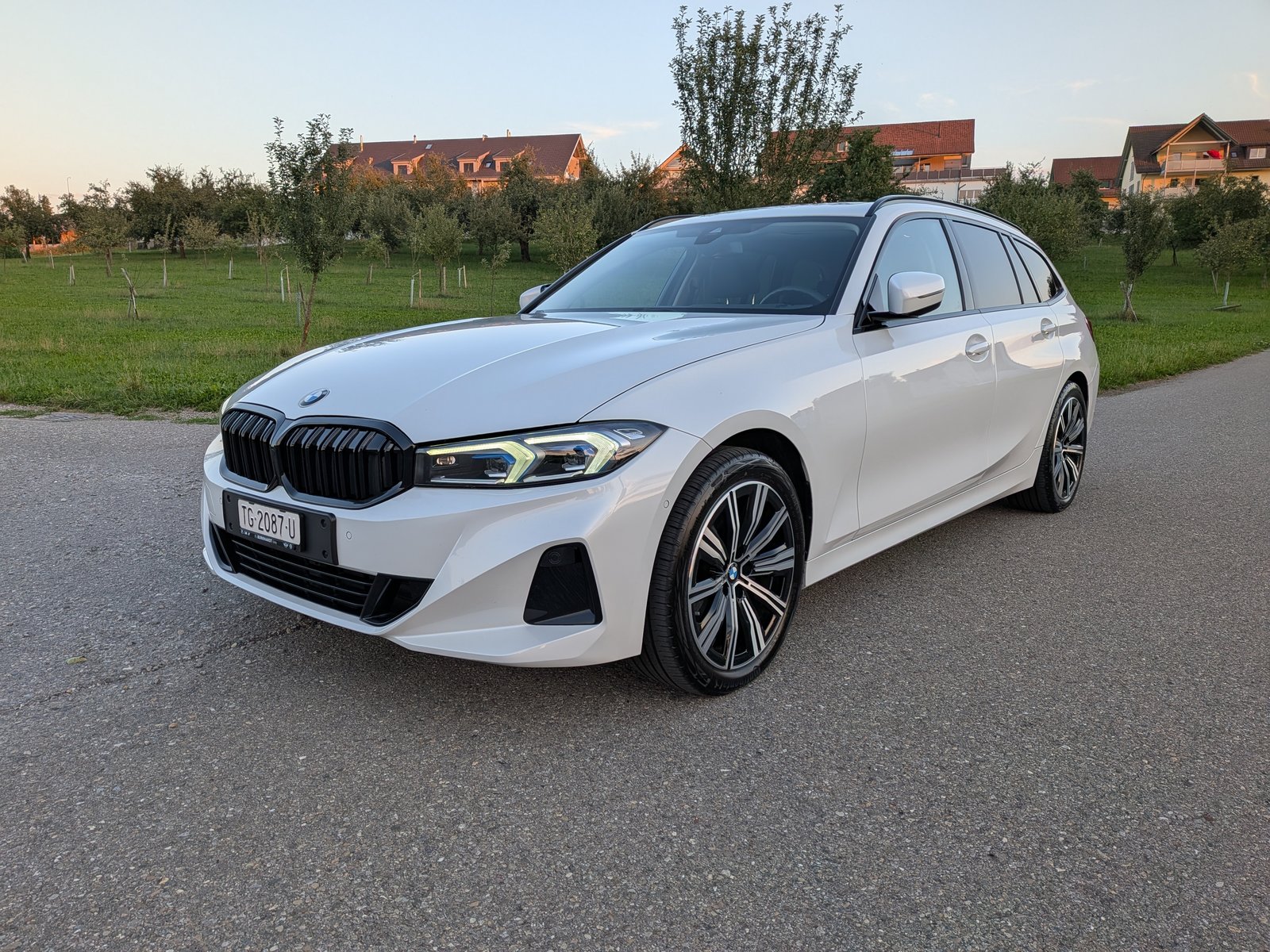 BMW 320d 48V Steptronic Sport Line, Mild-Hybrid Diesel/Electric, Second hand / Used, Automatic - 3