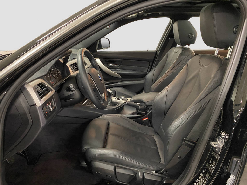 BMW 320d  Touring, Diesel, Occasion / Utilisé, Manuelle - 6