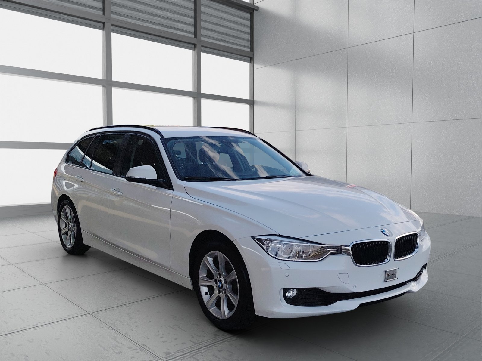 BMW 320i Touring Steptronic, Benzin, Occasion / Gebraucht, Automatik - 2