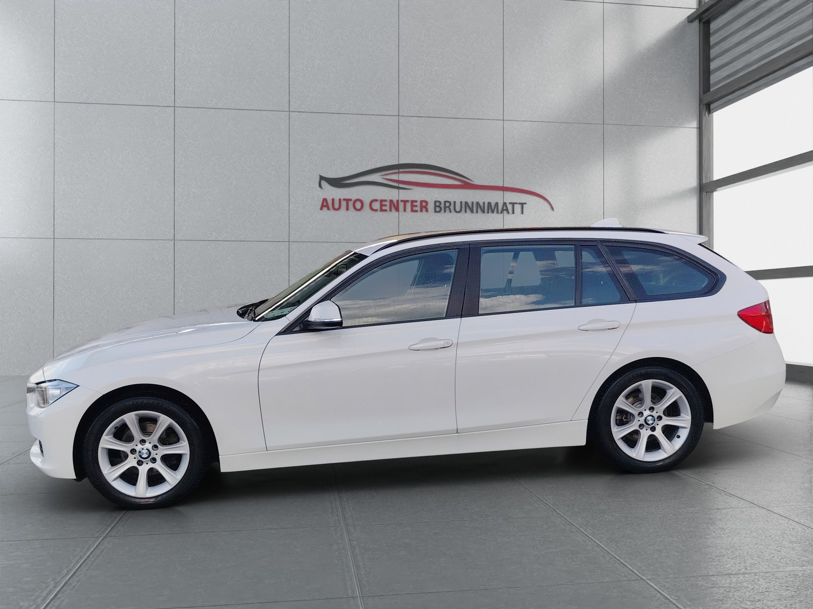 BMW 320i Touring Steptronic, Benzin, Occasion / Gebraucht, Automatik - 4