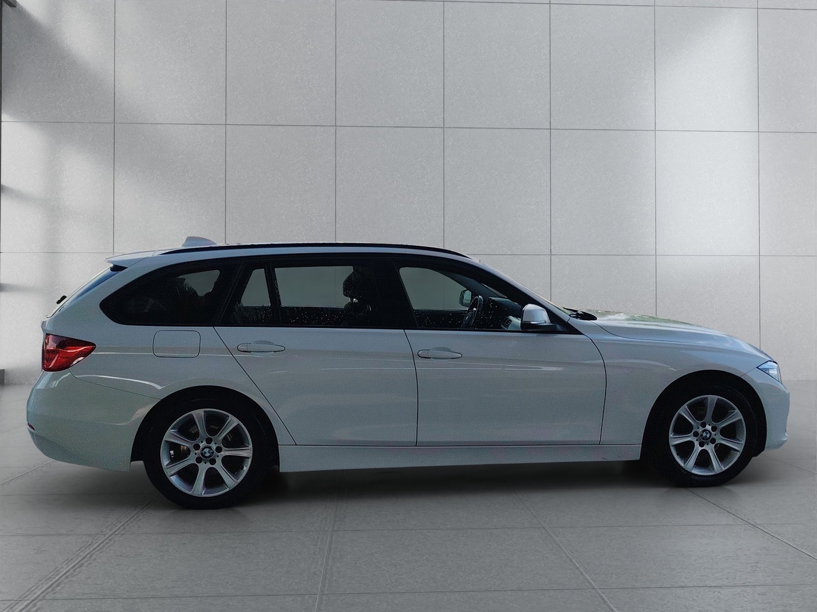 BMW 320i Touring Steptronic, Benzin, Occasion / Gebraucht, Automatik - 7