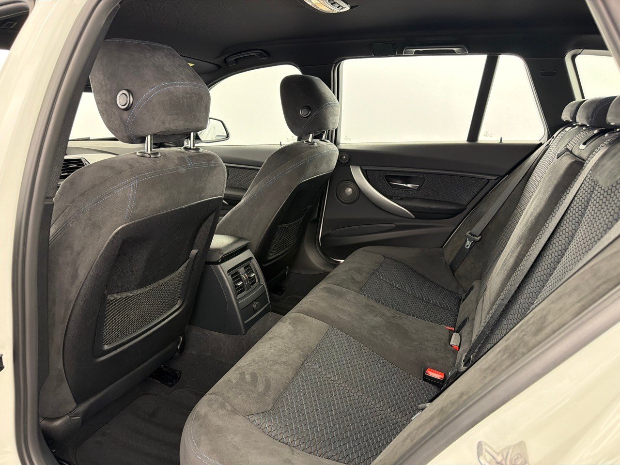 BMW 320i Touring, Benzina, Occasioni / Usate, Automatico - 6