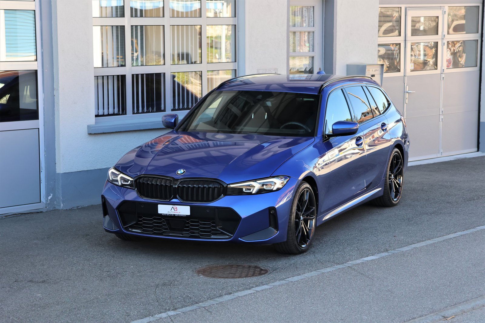BMW 320d 48V Touring Steptronic M Sport + AHK 1.8T