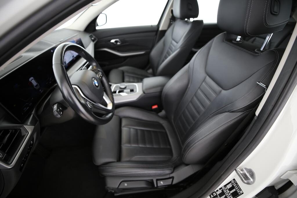 BMW 320d xDrive Touring, Mild-Hybrid Diesel/Elektro, Occasion / Gebraucht, Automatik - 3