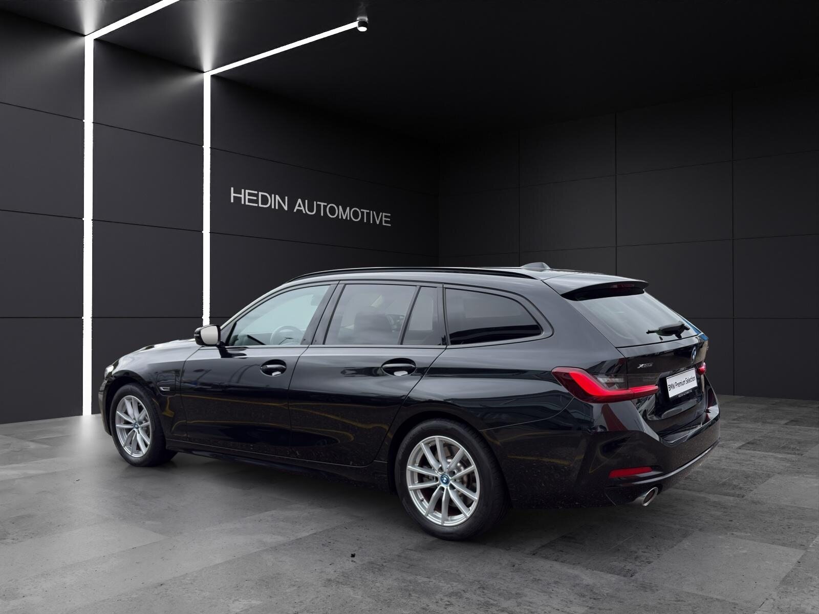 BMW 320e xDrive Touring, Hybride Rechargeable Essence/Électricité, Occasion / Utilisé, Automatique - 4