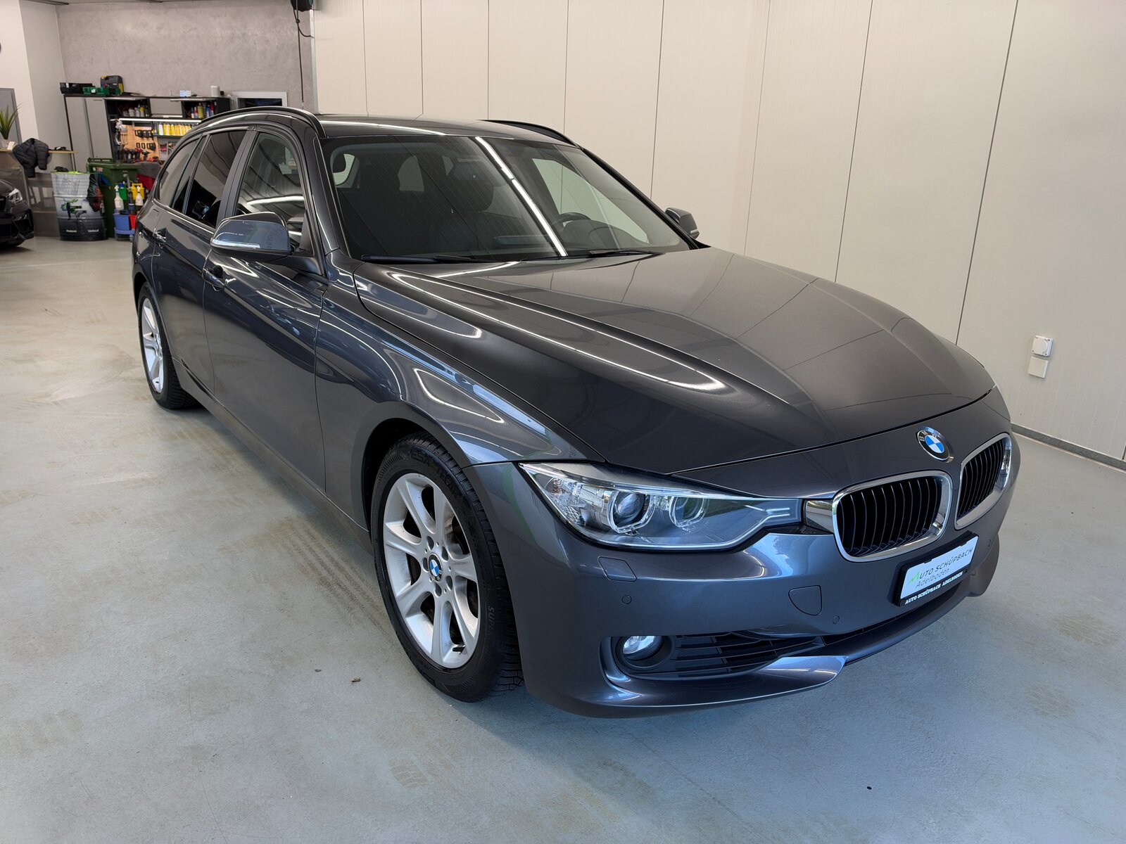 BMW 320i Touring Steptronic