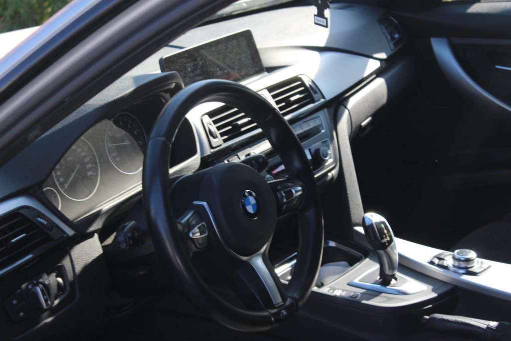 BMW 320 320i, Petrol, Second hand / Used, Automatic - 6
