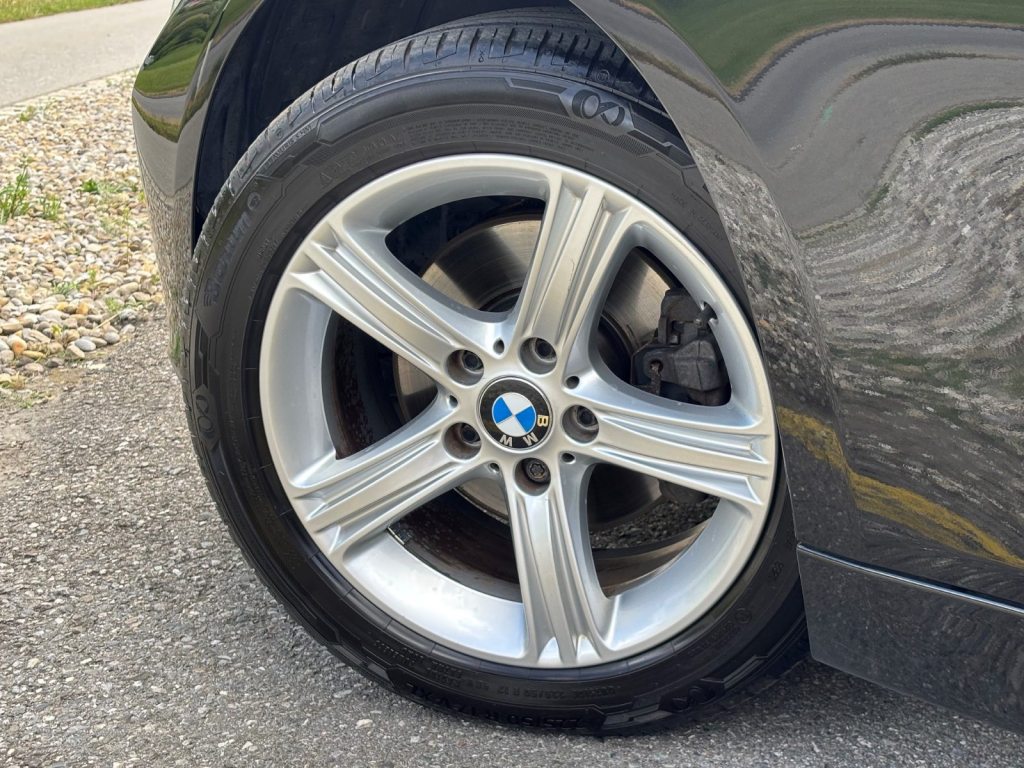 BMW 320 320d Touring xDrive, Diesel, Occasion / Gebraucht, Automatik - 5