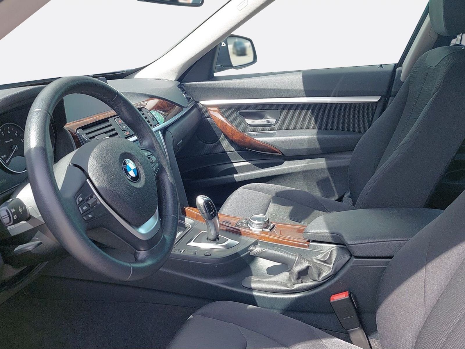 BMW 320i Gran Turismo, Petrol, Second hand / Used, Automatic - 7
