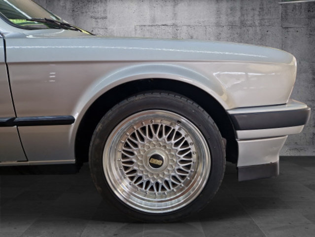 BMW 320i, Occasion / Utilisé, Manuelle - 7