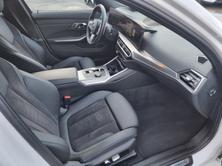 BMW 320i M Sport, Benzin, Occasion / Gebraucht, Automat - 7
