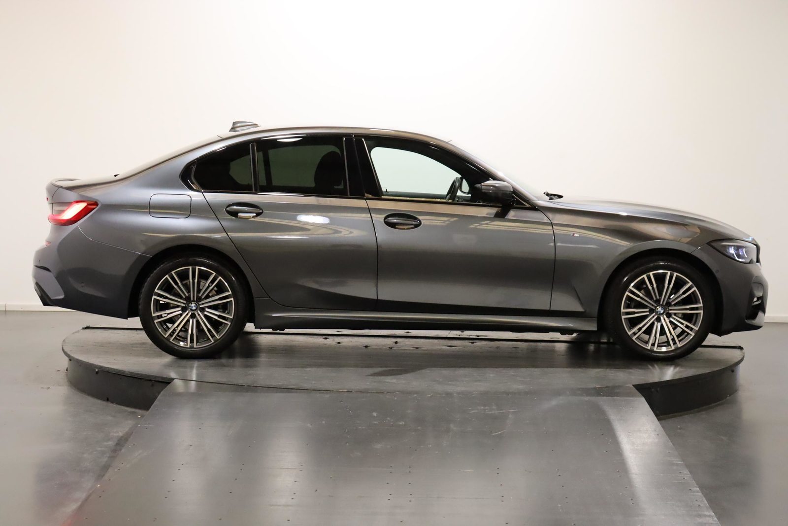 BMW 320d xDrive SAG, Hybride Léger Diesel/Électricité, Occasion / Utilisé, Automatique - 3