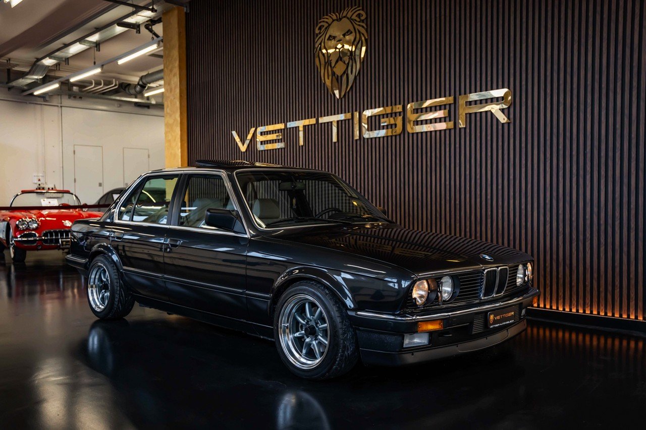 BMW 320i