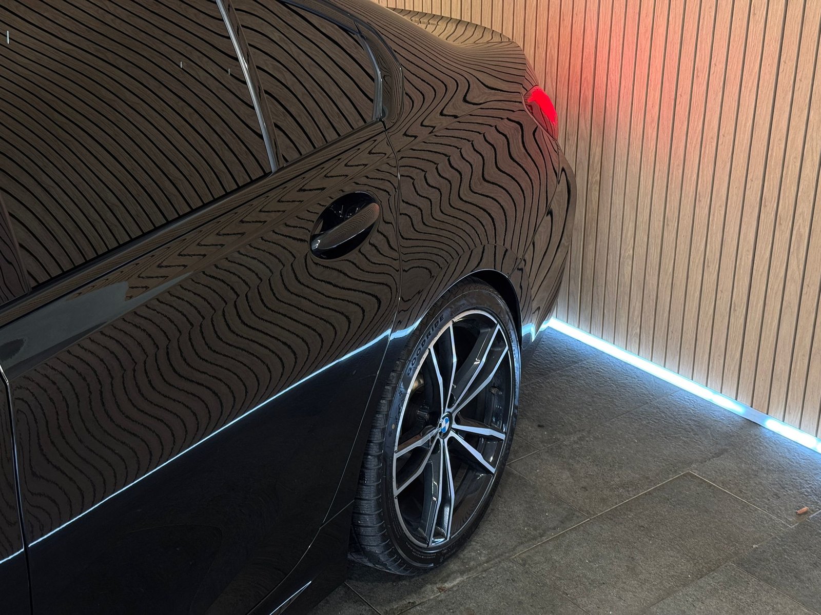 BMW 320d M Sport Steptronic, Diesel, Occasion / Gebraucht, Automatik - 3
