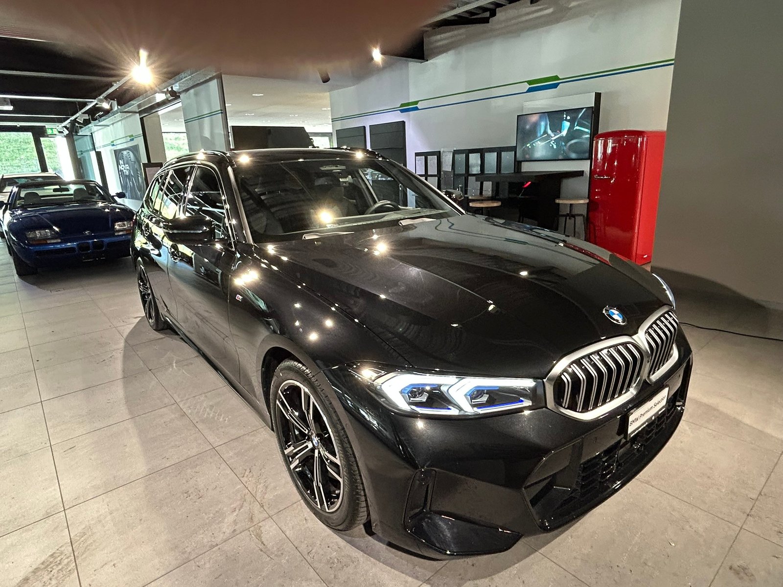 BMW 320d 48V Steptronic M Sport, Mild-Hybrid Diesel/Elektro, Occasion / Gebraucht, Automatik - 3