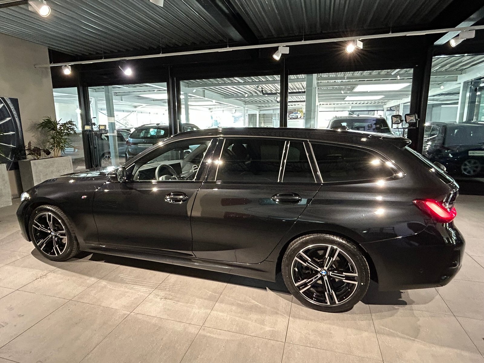 BMW 320d 48V Steptronic M Sport, Mild-Hybrid Diesel/Elektro, Occasion / Gebraucht, Automatik - 7