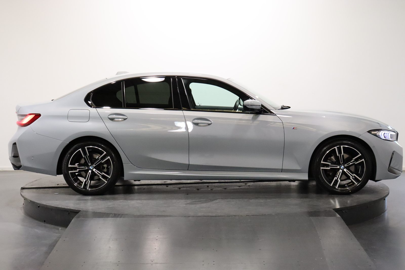 BMW 320d xDrive SAG, Mild-Hybrid Diesel/Elektro, Occasion / Gebraucht, Automatik - 4