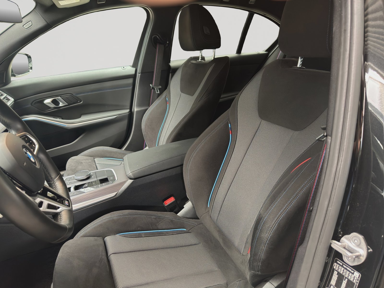 BMW 320d 48V M Sport Pro Shadow Line Steptronic, Mild-Hybrid Diesel/Elektro, Occasion / Gebraucht, Automatik - 6