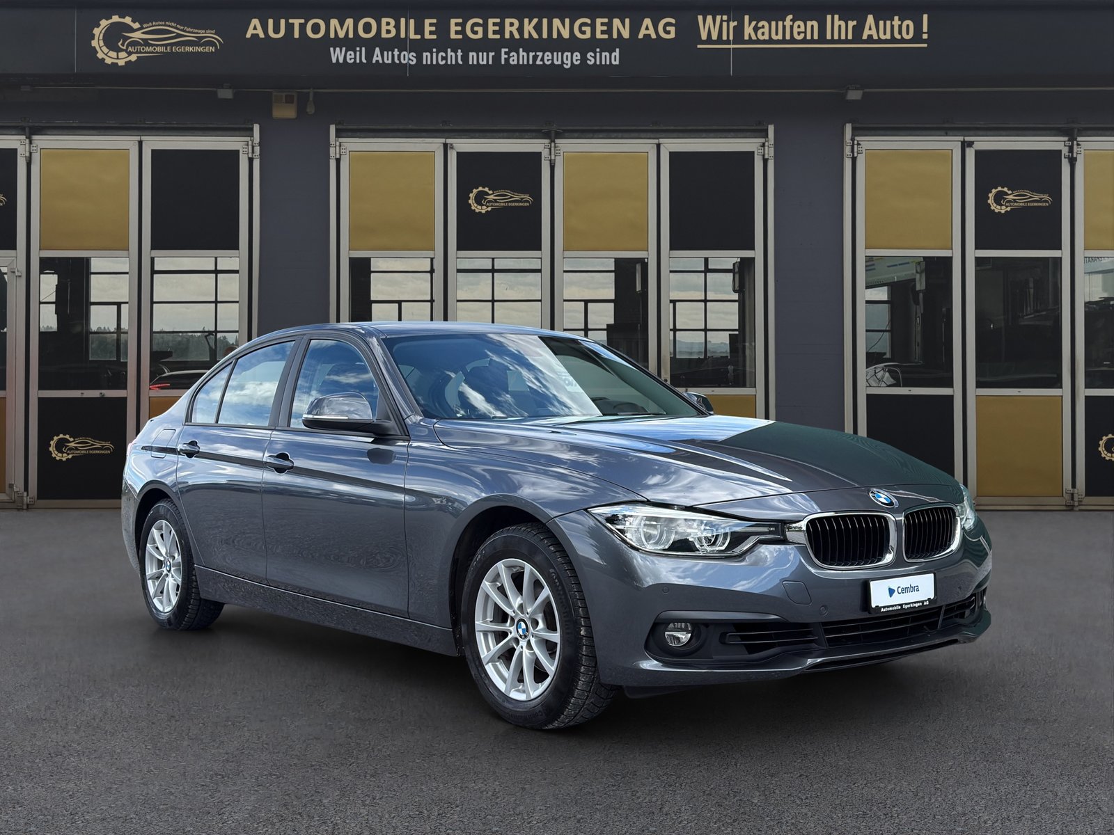 BMW 320i Essential Ed., Benzin, Occasion / Gebraucht, Handschaltung - 3