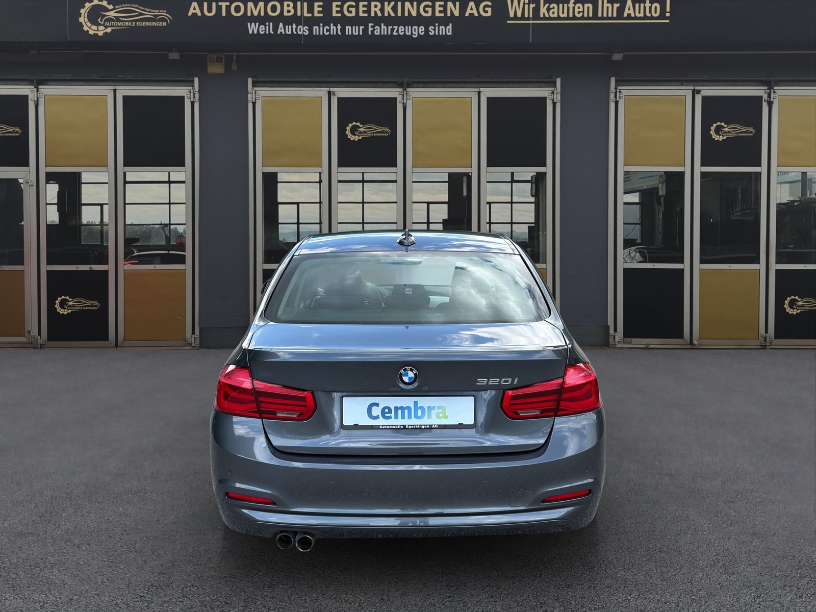 BMW 320i Essential Ed., Benzin, Occasion / Gebraucht, Handschaltung - 6