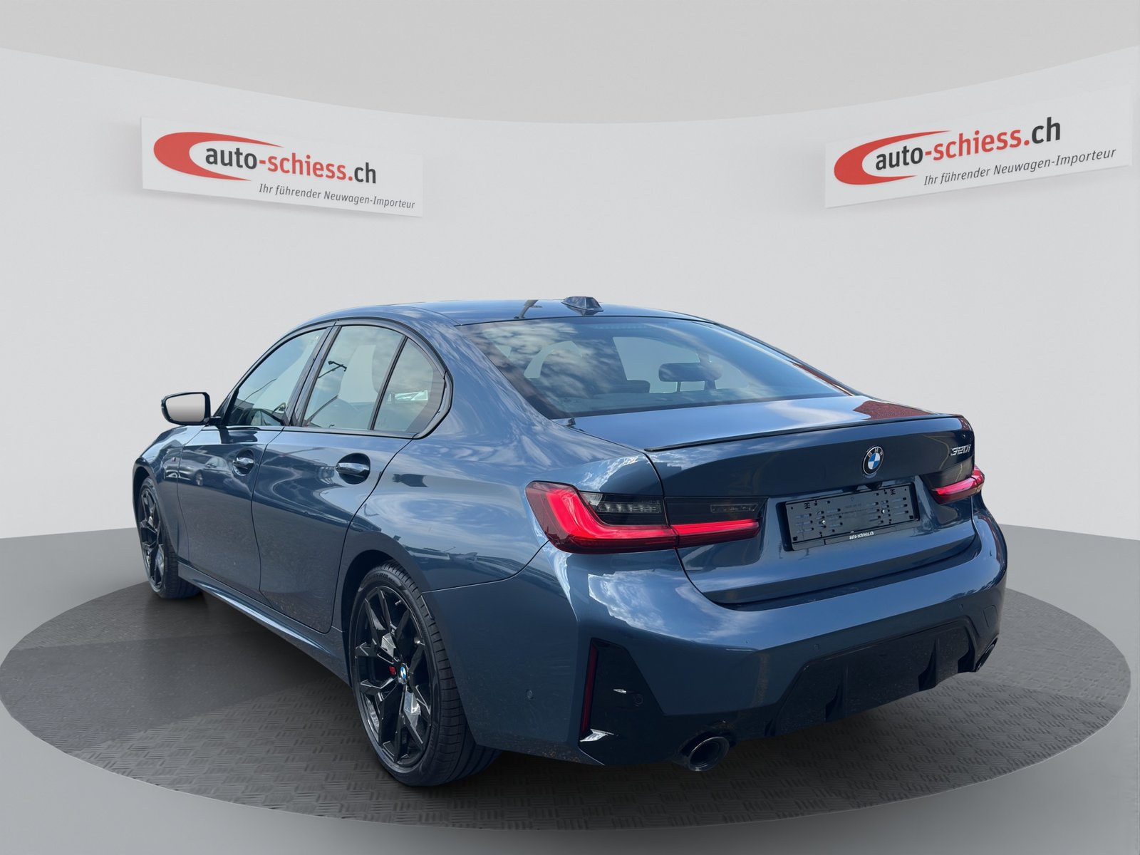 BMW 320i M Sport Pro Steptronic, Benzin, Occasion / Gebraucht, Automatik - 3