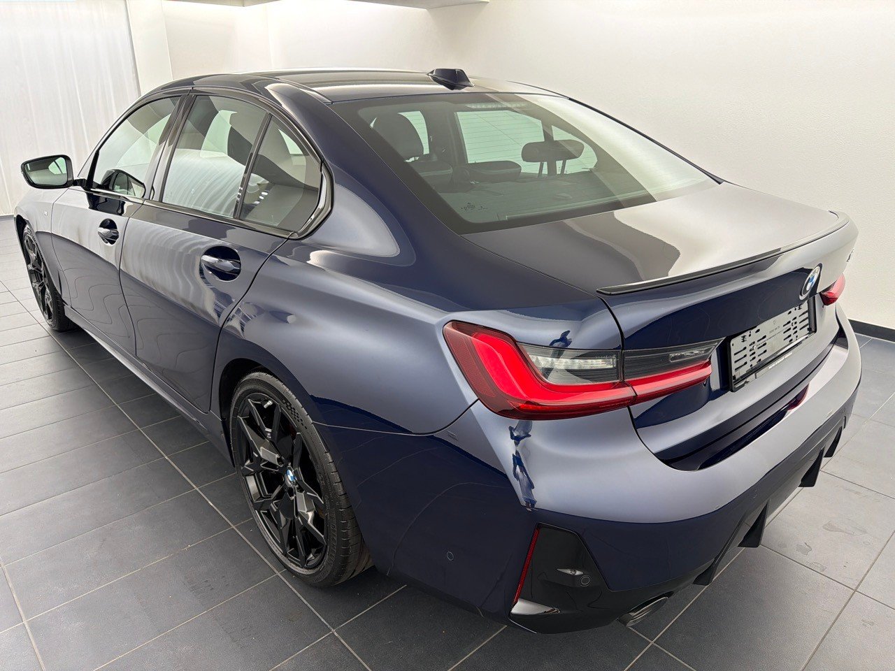 BMW 320i sDrive M Sport Pro, Petrol, Second hand / Used, Automatic - 2