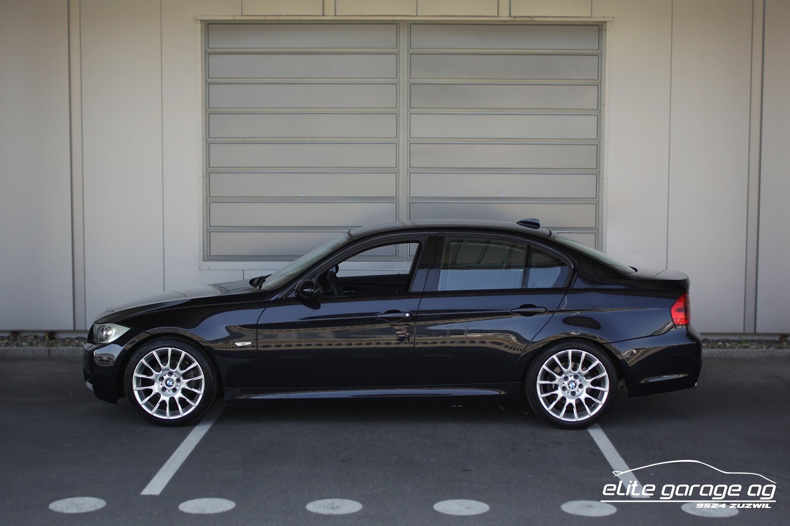 BMW 320si 1/2600, Benzin, Occasion / Gebraucht, Handschaltung - 2