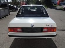 BMW 320i A, Petrol, Classic, Automatic - 4
