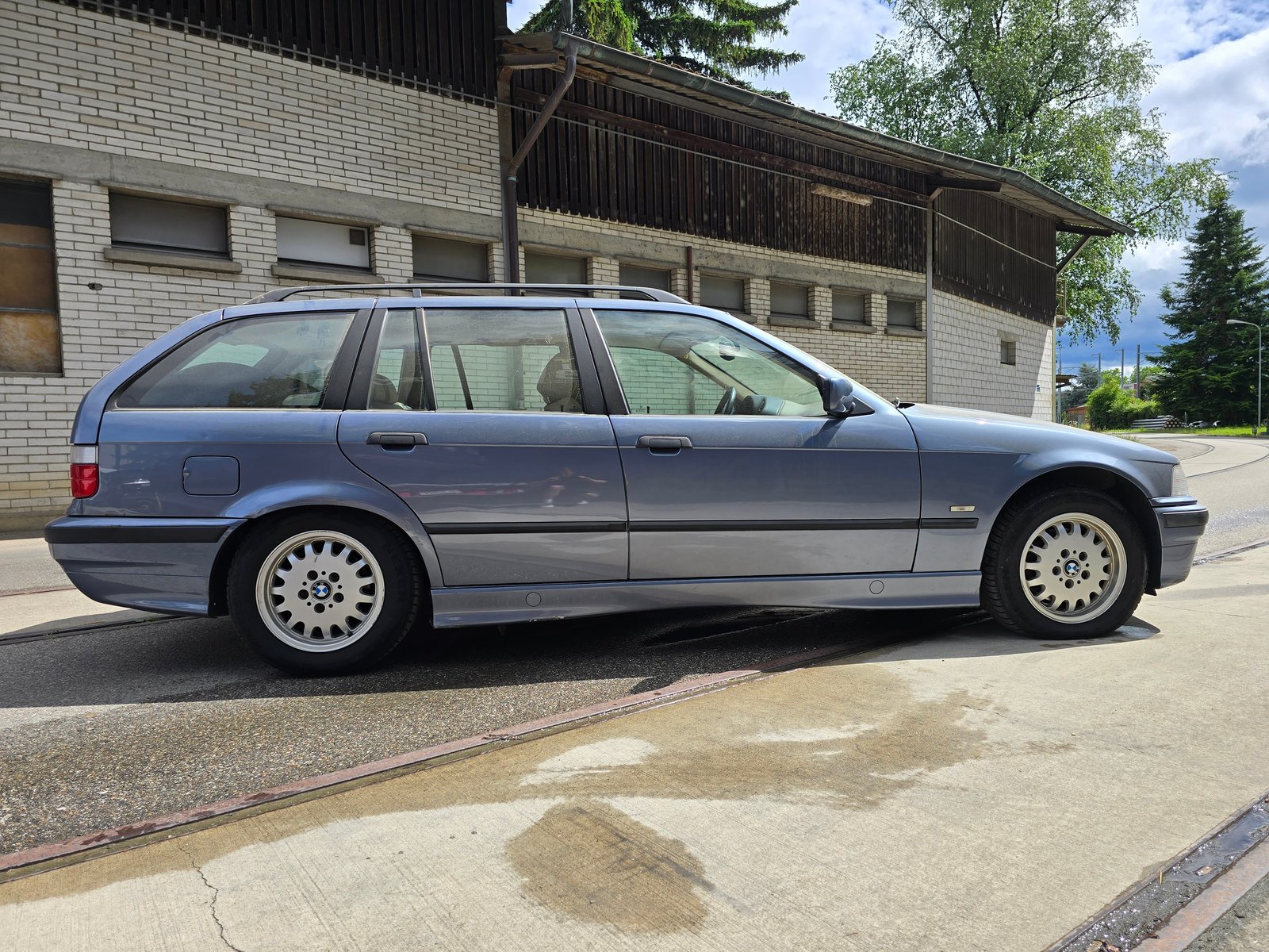 BMW 323i Touring Exclusiv, Essence, Occasion / Utilisé, Manuelle - 6