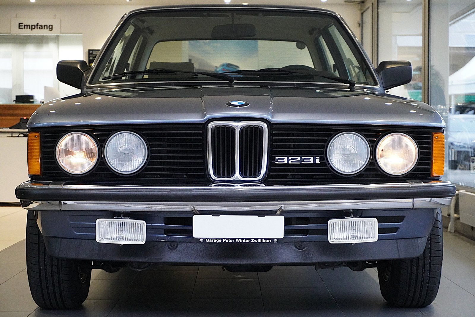 BMW 323i, Essence, Occasion / Utilisé, Manuelle - 2